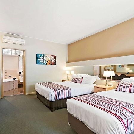 Comfort Inn & Suites Лейкс Ентранс Екстериор снимка