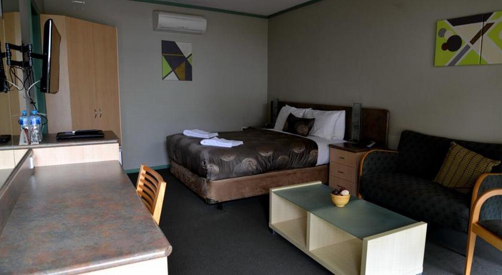 Comfort Inn & Suites Лейкс Ентранс Екстериор снимка