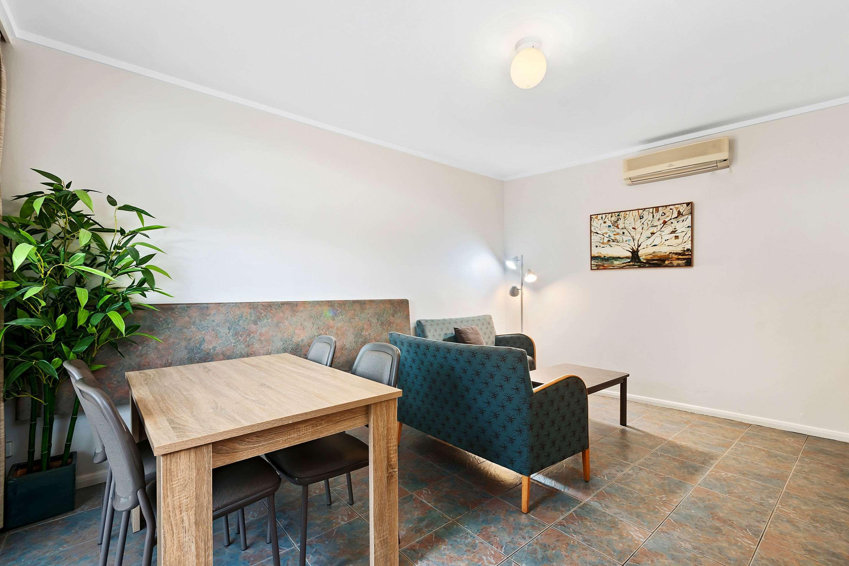 Comfort Inn & Suites Лейкс Ентранс Екстериор снимка