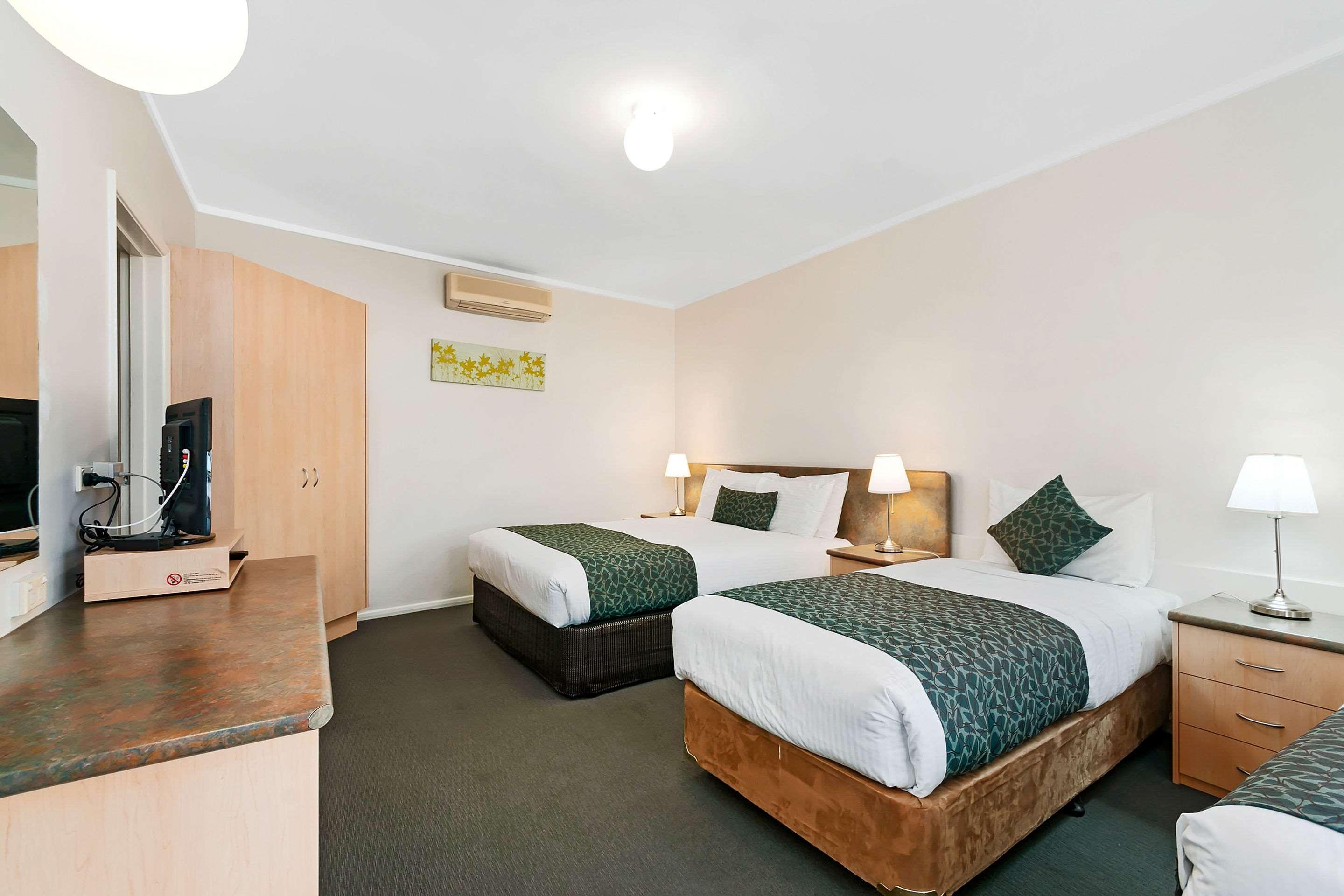 Comfort Inn & Suites Лейкс Ентранс Екстериор снимка