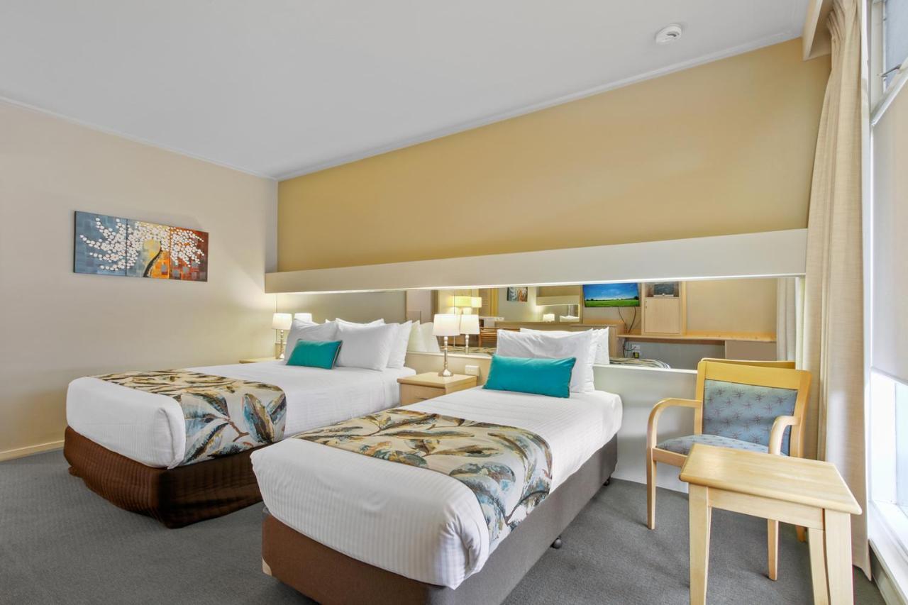 Comfort Inn & Suites Лейкс Ентранс Екстериор снимка