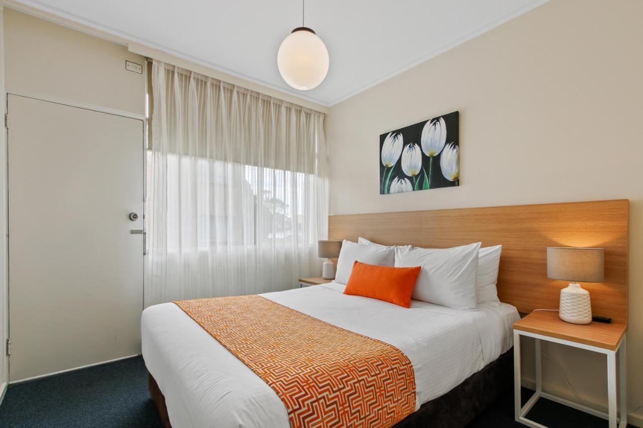 Comfort Inn & Suites Лейкс Ентранс Екстериор снимка