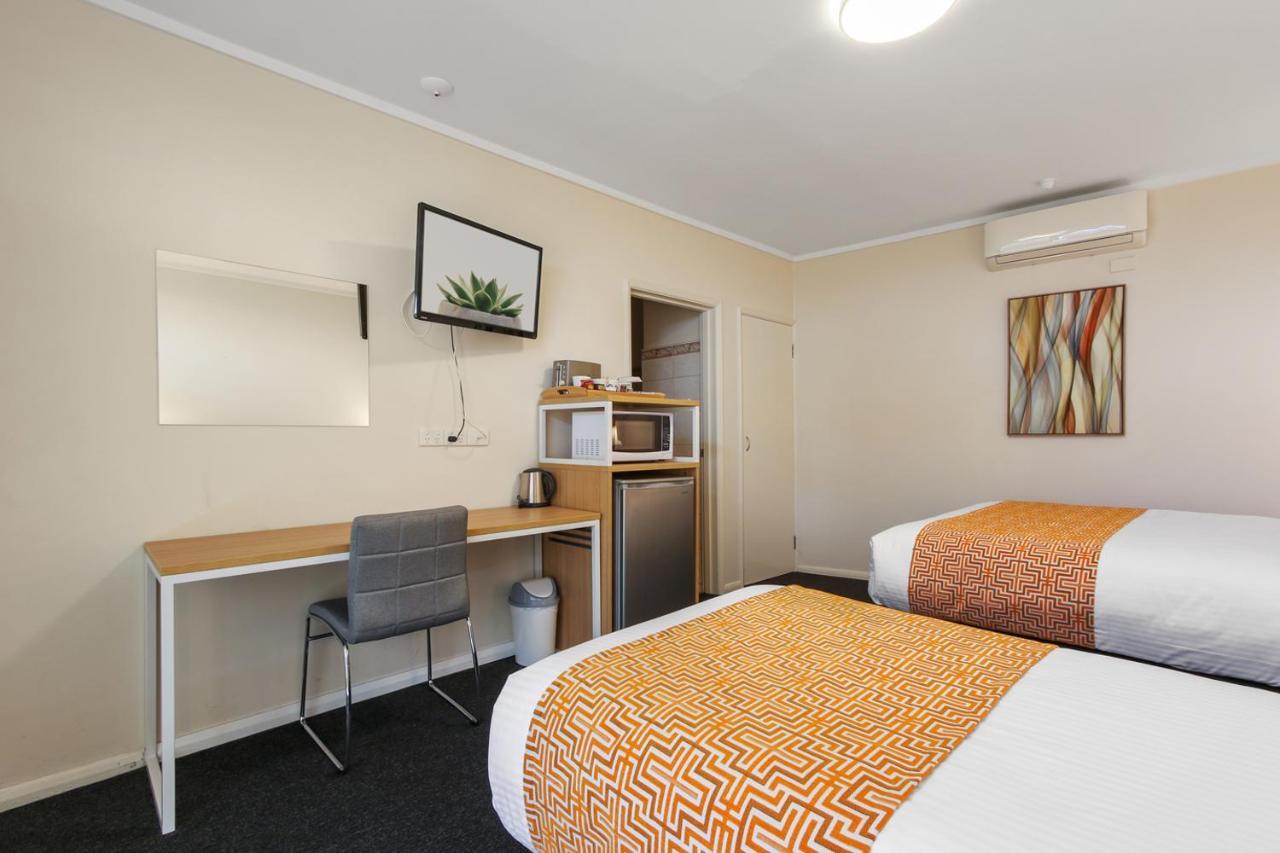 Comfort Inn & Suites Лейкс Ентранс Екстериор снимка
