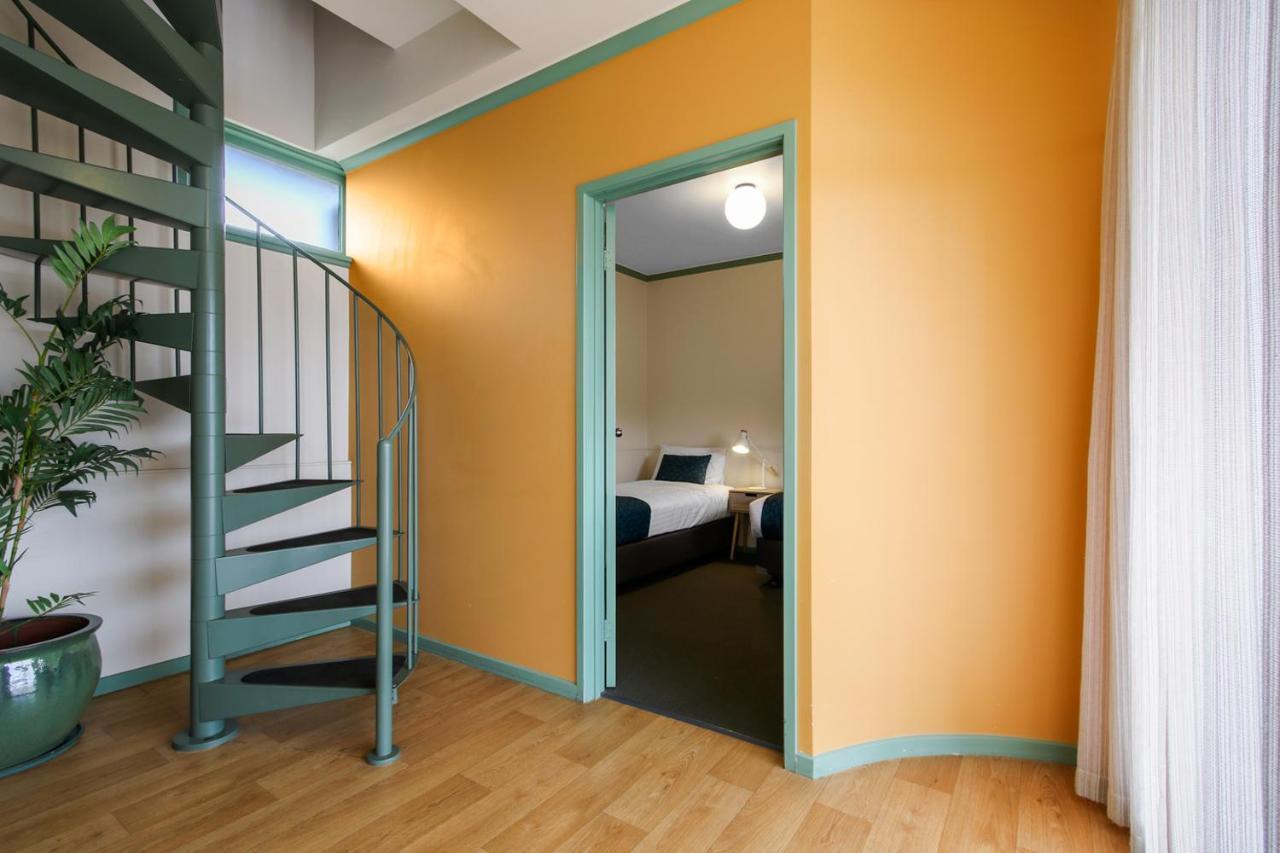 Comfort Inn & Suites Лейкс Ентранс Екстериор снимка