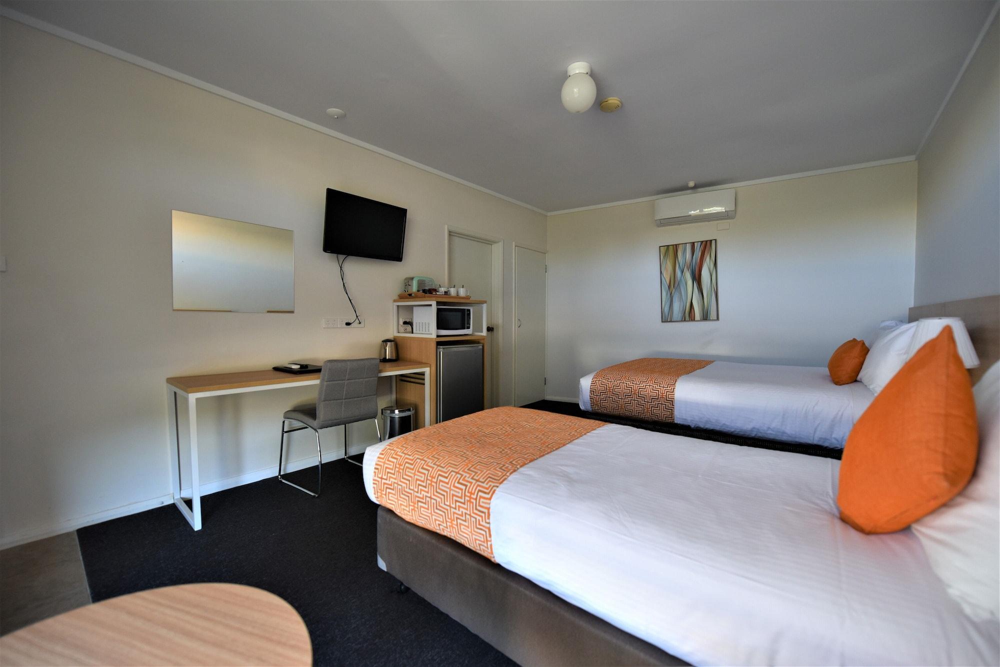 Comfort Inn & Suites Лейкс Ентранс Екстериор снимка