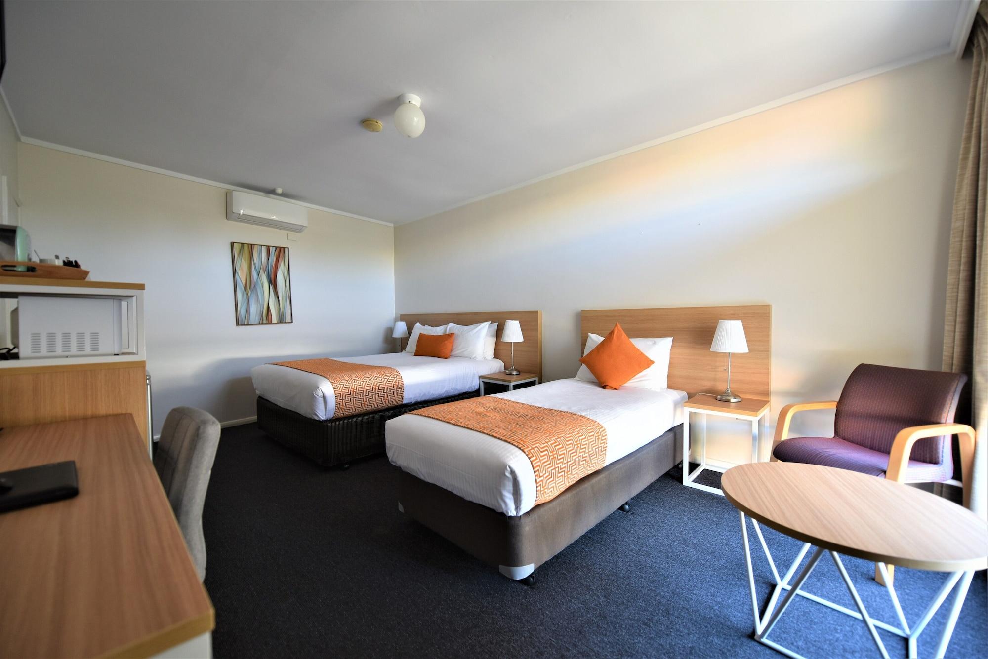Comfort Inn & Suites Лейкс Ентранс Екстериор снимка