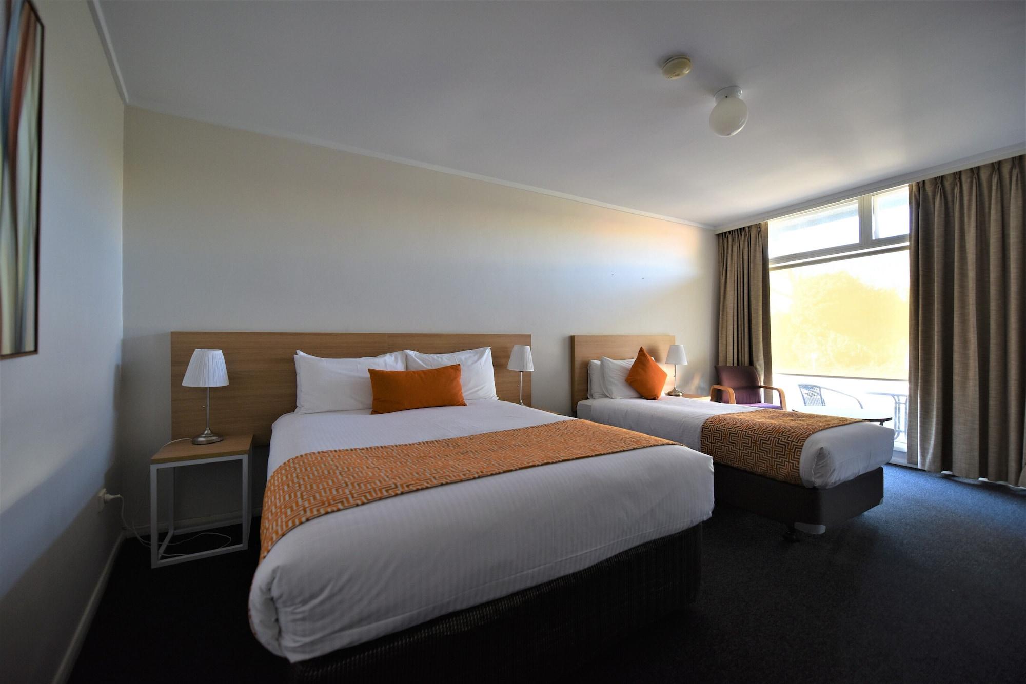 Comfort Inn & Suites Лейкс Ентранс Екстериор снимка