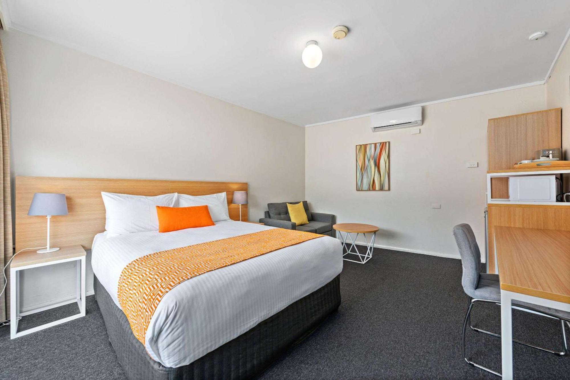 Comfort Inn & Suites Лейкс Ентранс Екстериор снимка